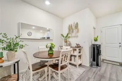 451 Horizon Cove Place Dining Area