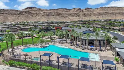 6677 Regency Stone Way Las Vegas, NV 89148