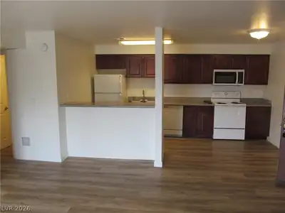 5100 INDIAN RIVER Drive 410 Kitchen