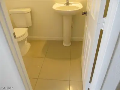 8819 Peace Treaty Avenue Bathroom