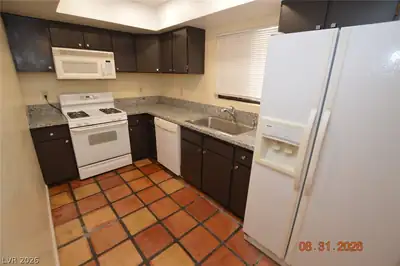 5265 Child Court 109 Kitchen