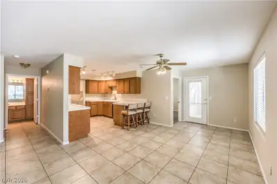 700 Capri Drive 29B Dining Area