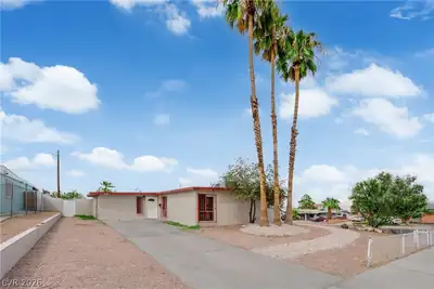 2084 Palma Vista Avenue Las Vegas, NV 89169