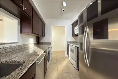 618 Oakmont Avenue 2308 Kitchen