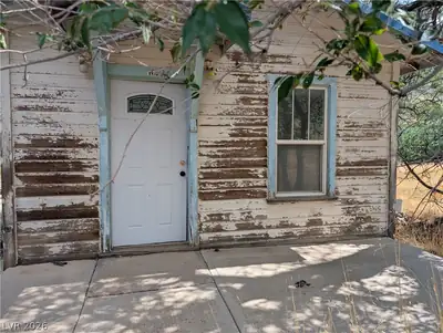 108 Davis Street Front of Structure