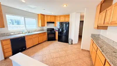 5906 Rose Sage Street Kitchen