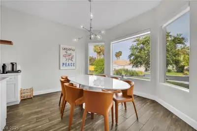 1617 Sun Ridge Drive Dining Area