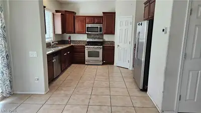 6868 Pipil Street Kitchen