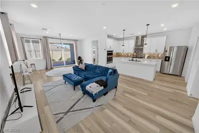 10194 Blue Cereus Street Living Room
