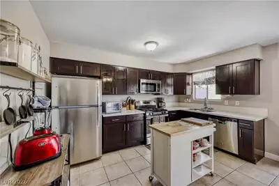 387 Marston Way Kitchen