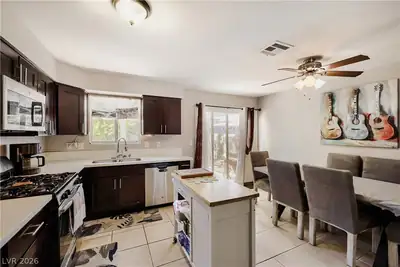 387 Marston Way Kitchen