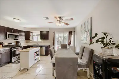 387 Marston Way Dining Area