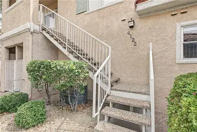 251 South Green Valley Parkway 4122 