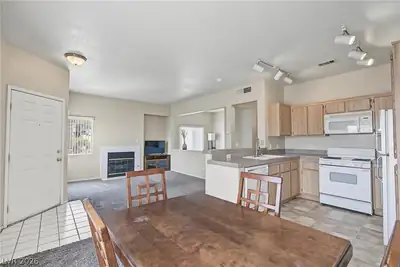 251 South Green Valley Parkway 4122 
