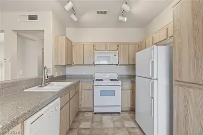 251 South Green Valley Parkway 4122 