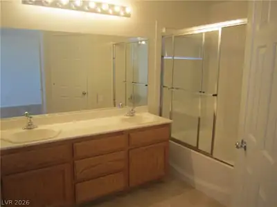 1928 PATAGONIA Street Primary Bathroom