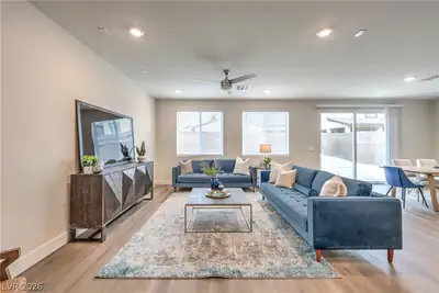 1214 Kaylis Cove Place Living Room