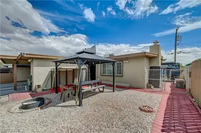 5093 Sun Valley Drive Patio