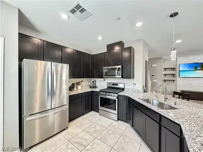 2931 Tranquil Brook Avenue Kitchen
