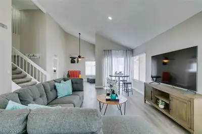 6585 Minton Court, Las Vegas