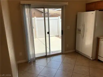 5415 Blue Oat Avenue Dining Area