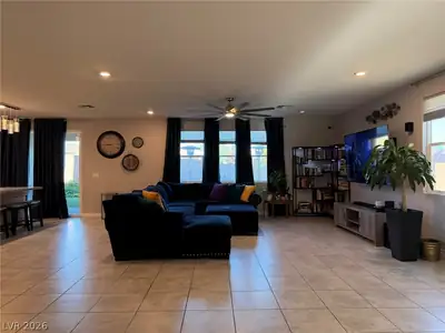 6920 Baylor Creek Street Living Room