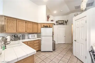 7785 Buckwood Court Kitchen