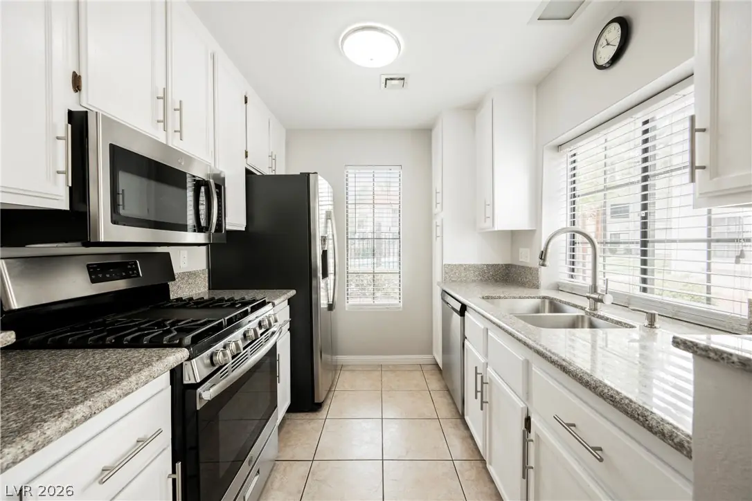 4836 Nara Vista Way 104