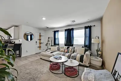 6282 Foxes Dale Street Living Room