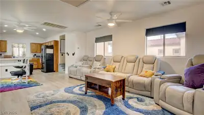 3512 Terraza Mar Avenue Living Room