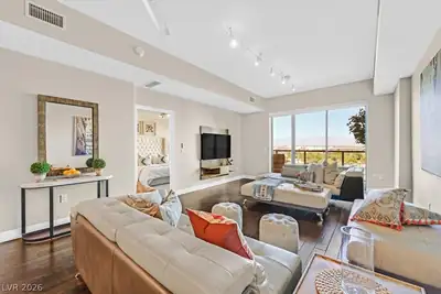 8255 LAS VEGAS Boulevard 814 Living Room