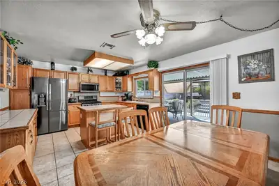 3839 Reflection Way Dining Area