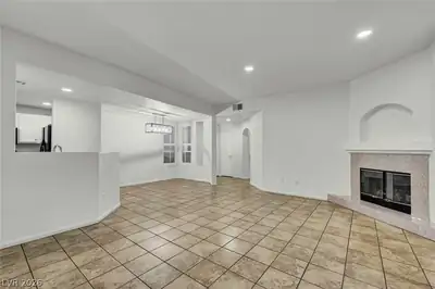 2050 West Warm Springs Road 2812 