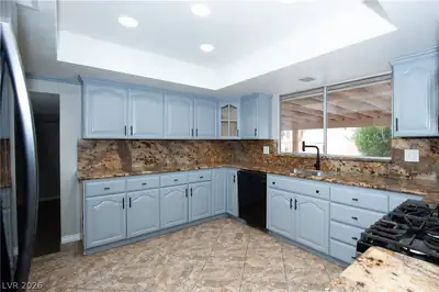 3576 Malafia Circle Kitchen