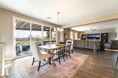 1096 Via Alloro Dining Area