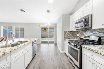 719 Carlitos Avenue Kitchen