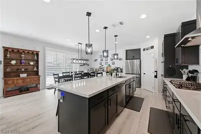 9380 Lunar Ray Street Kitchen