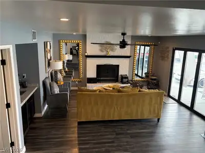 8765 Beluga Way Living Room