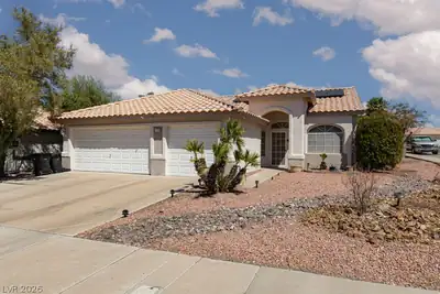 130 Ringlore Drive Drive, Henderson