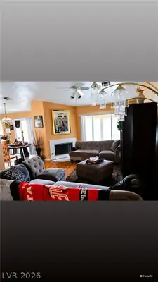 708 Canyon Country Circle Living Room