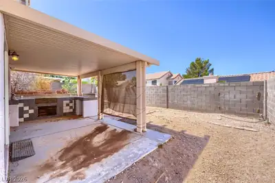 262 Lilium Street Patio
