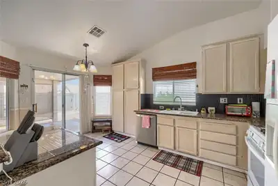 262 Lilium Street Kitchen