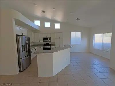 9298 Dames Rocket Place Kitchen