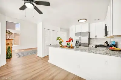 5322 Sandstone Drive Kitchen