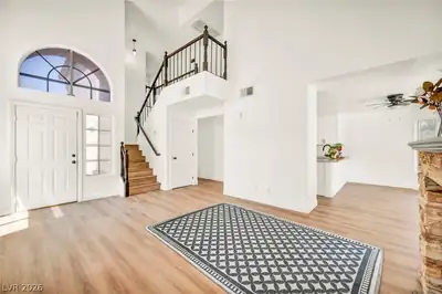 5322 Sandstone Drive Entry