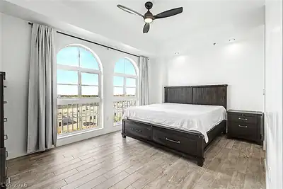 2405 West Serene Avenue 717 Bedroom