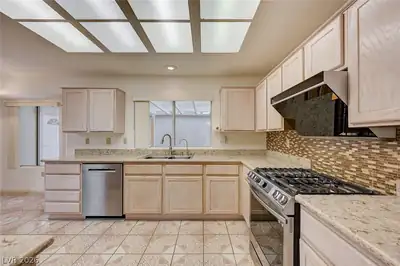 2925 Dry Ridge Court Kitchen