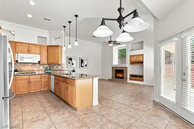 1839 Tee Box Way Kitchen