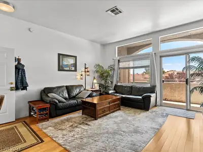 3125 North Buffalo Drive 2092 Living Room
