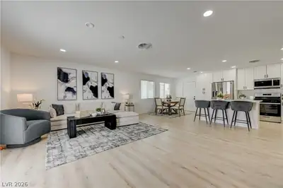 431 Scenic Drive Living Room